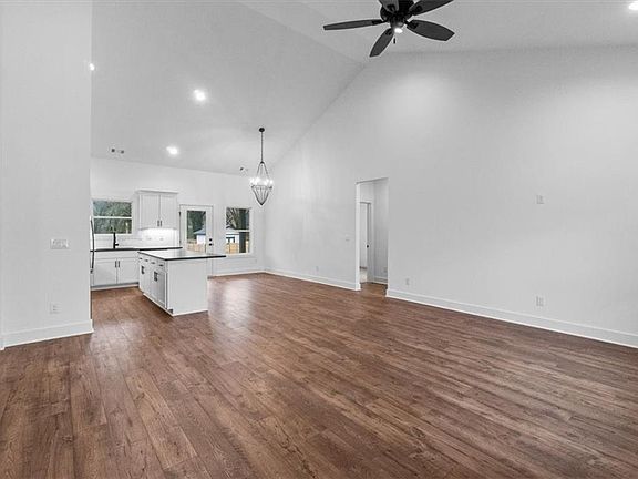 5th image of 114 Henson Dr