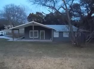604 W Main St, Ingram, TX 78025