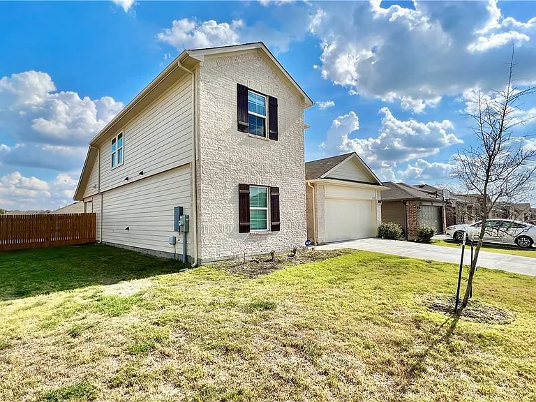5913 Shanjia Dr — Photo 3