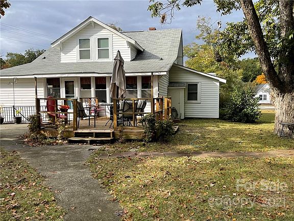 3rd image of 513 W McGregor St