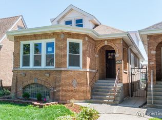 5323 W Oakdale Ave, Chicago, IL