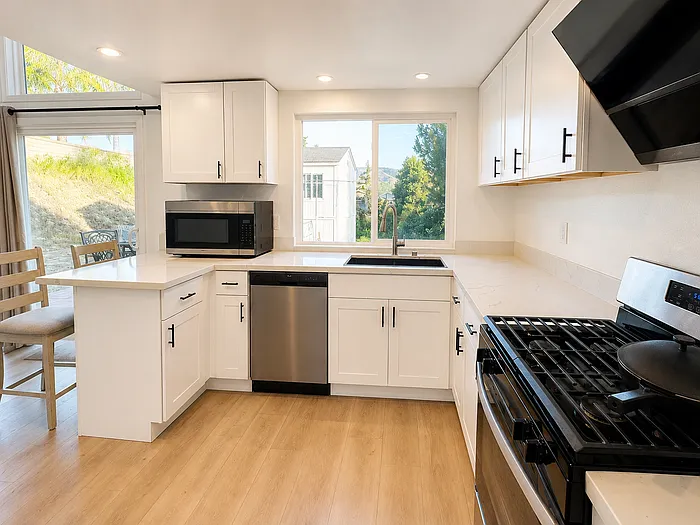 18104 Rio Seco Dr — Photo 2