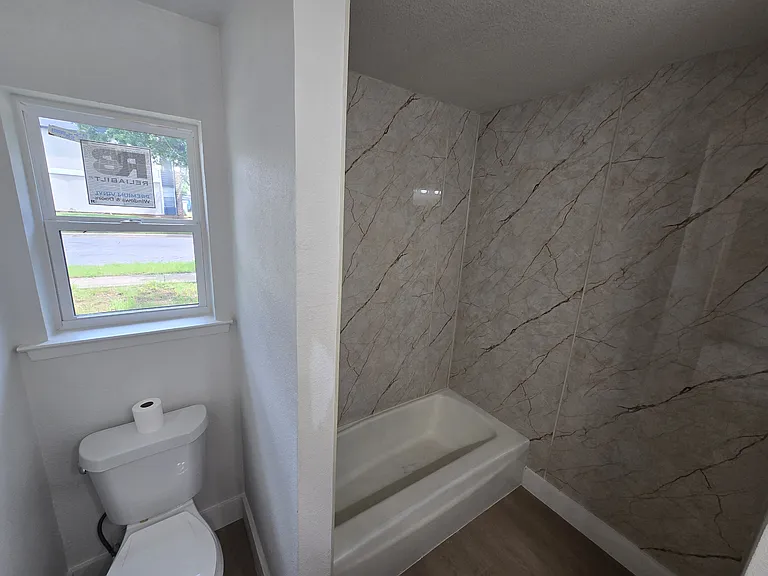 784 Shady Ln — Photo 16