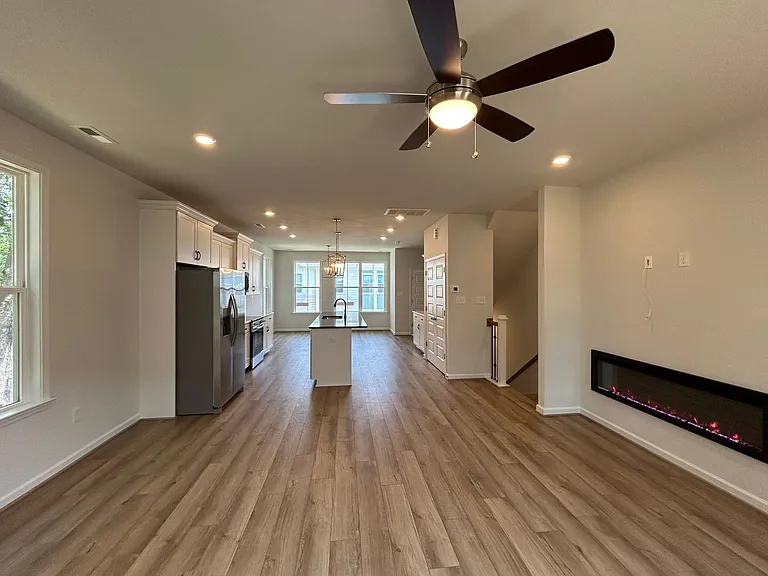 101 Avenda Ln — Photo 15