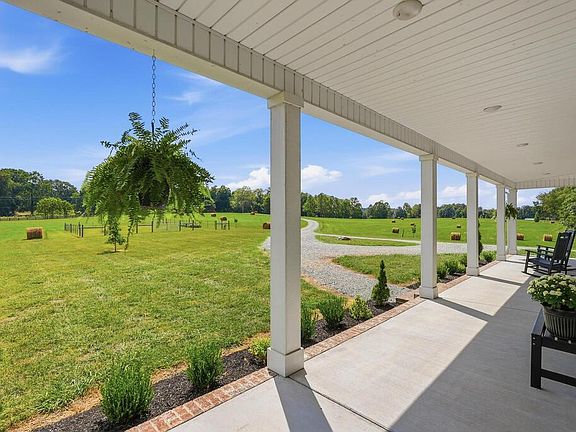5th image of 1692 Highland Mountain Rd