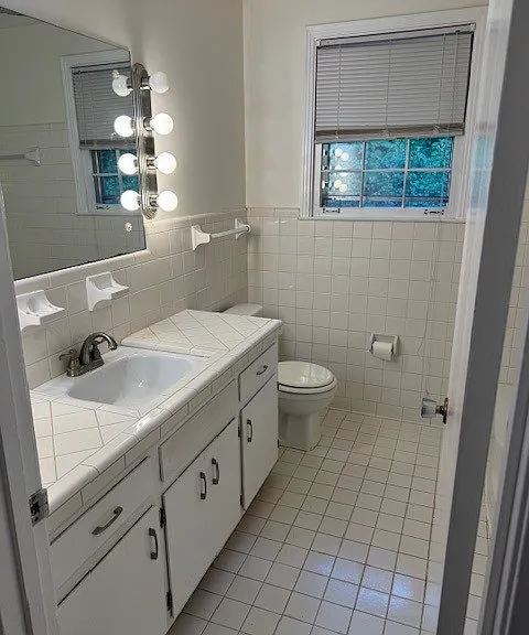 Oriole Cir — Photo 9