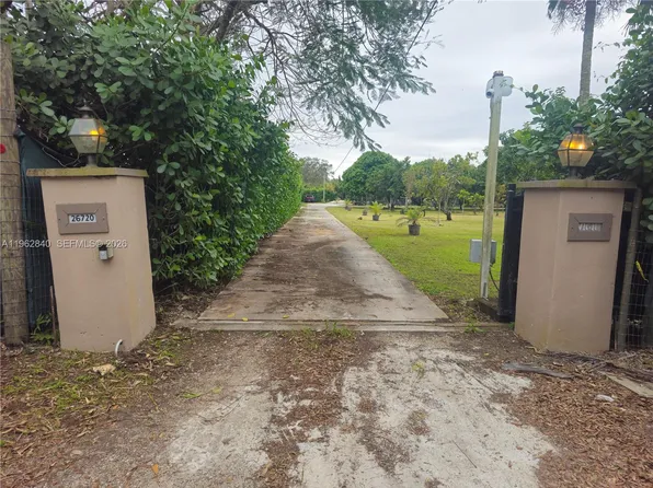 26720 SW 203rd Ave, Homestead, FL 33031