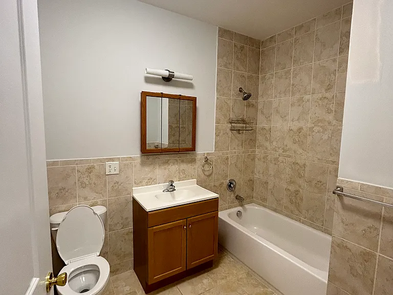 577 Broadway #7 — Photo 6