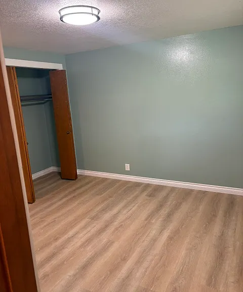 878 NE Thomas Ct — Photo 14