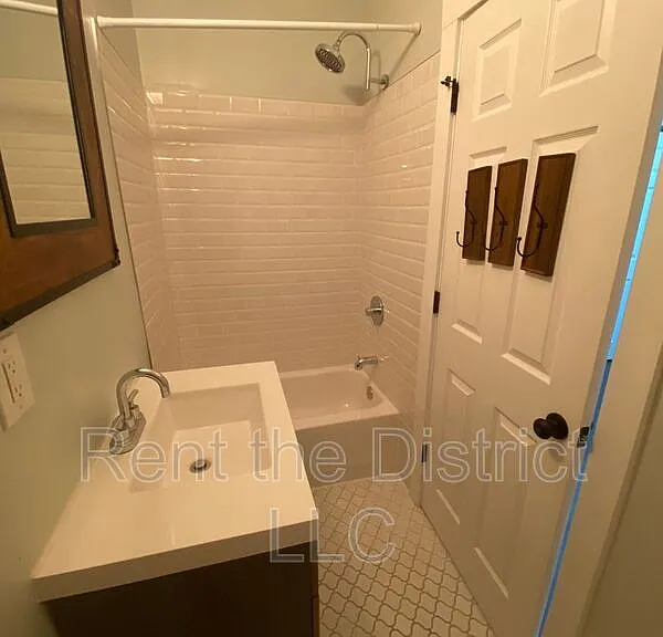 1515 Neal St NE — Photo 14