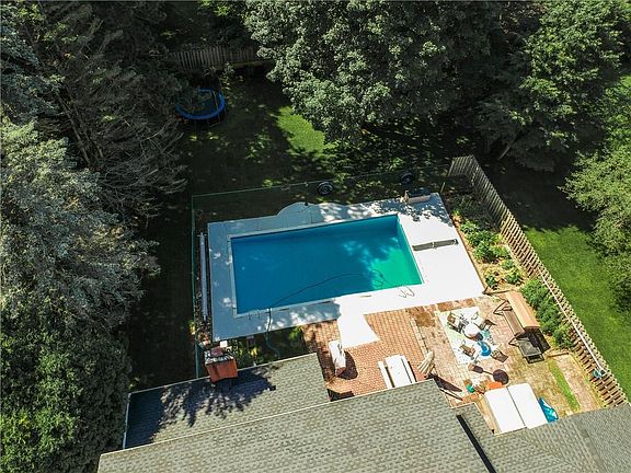 4th image of 21 Kitty Hawk Dr