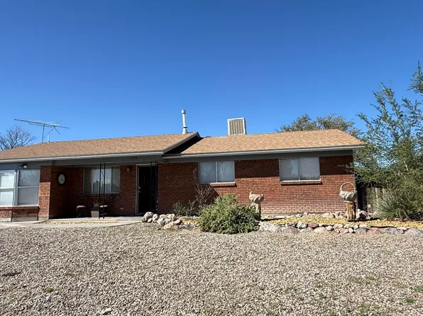 1209 Lewis Dr, Socorro, NM 87801