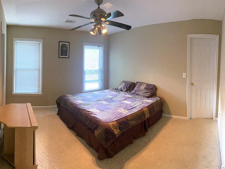 Upstairs Bedroom2
