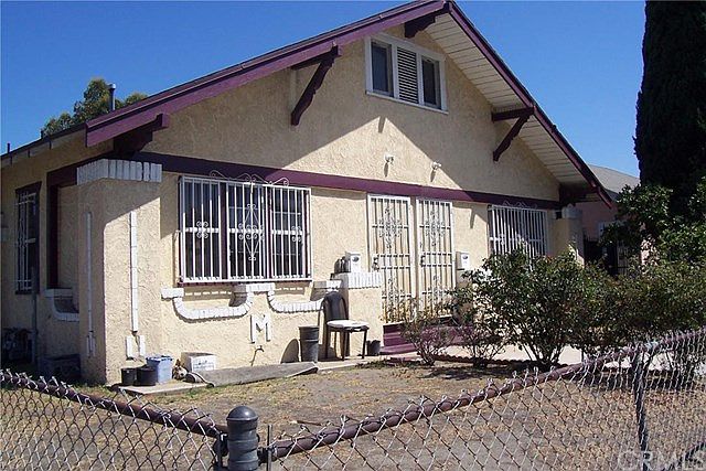 1st image of 7100 S Figueroa St
