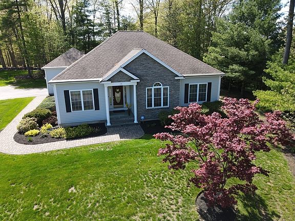 5th image of 176 Mary Catherine Dr