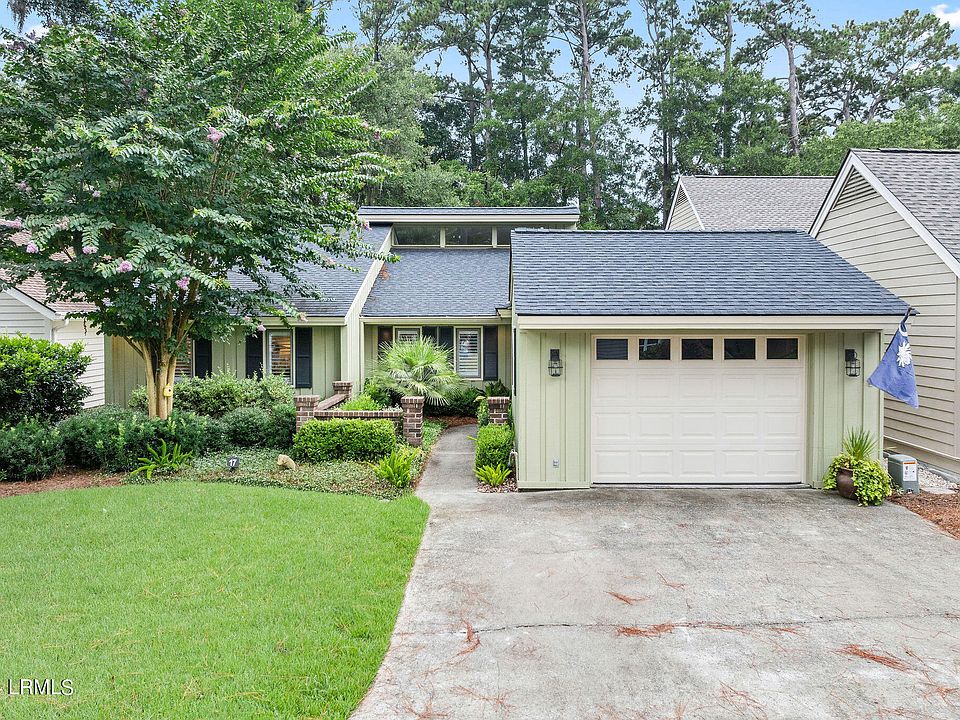 1st image of 17 Wax Myrtle Lane