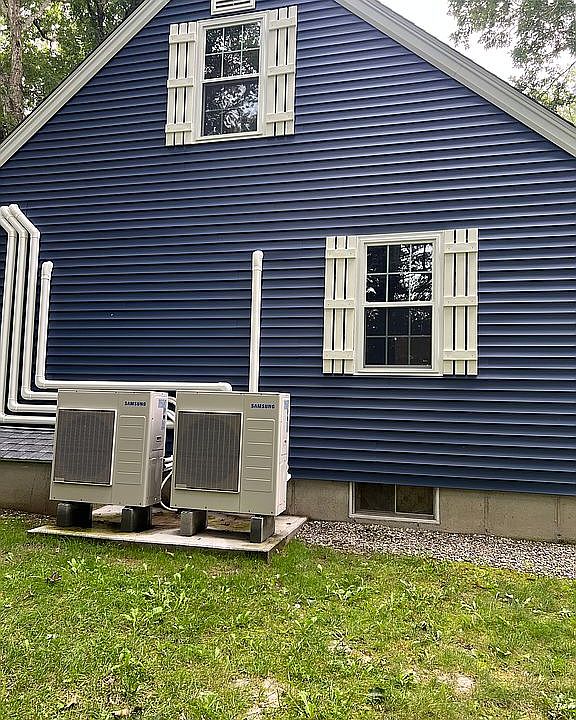 2nd image of 168 Cook Hill Rd