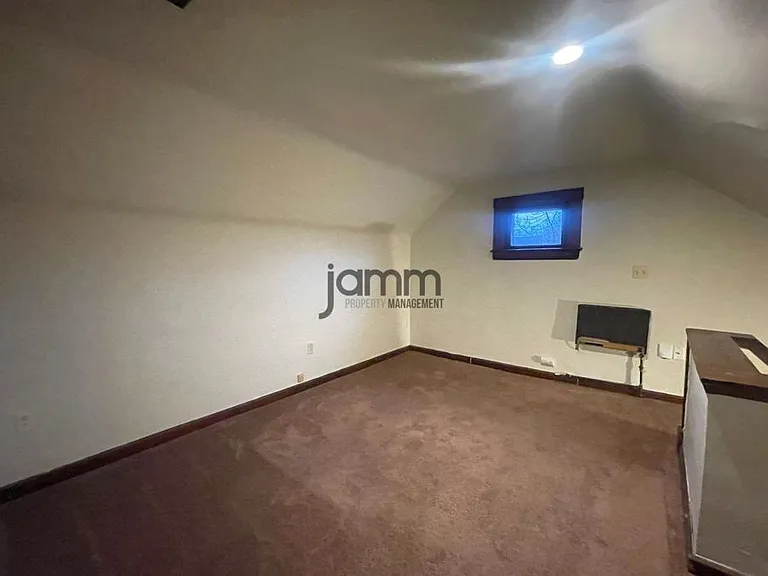 1695 Glenmont Loft — Photo 15