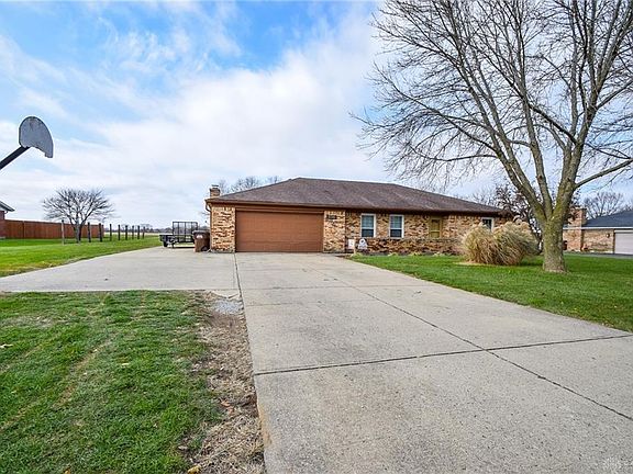 3rd image of 5740 Phillip Dr