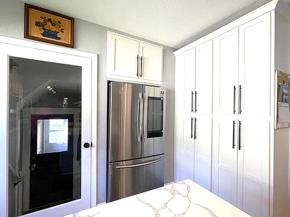 4th image of 1301 E Seeley STREET