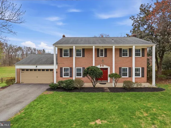 1335 Macbeth St, McLean, VA 22102