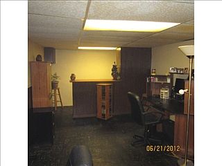5th image of 3215 Wesleyan Ave