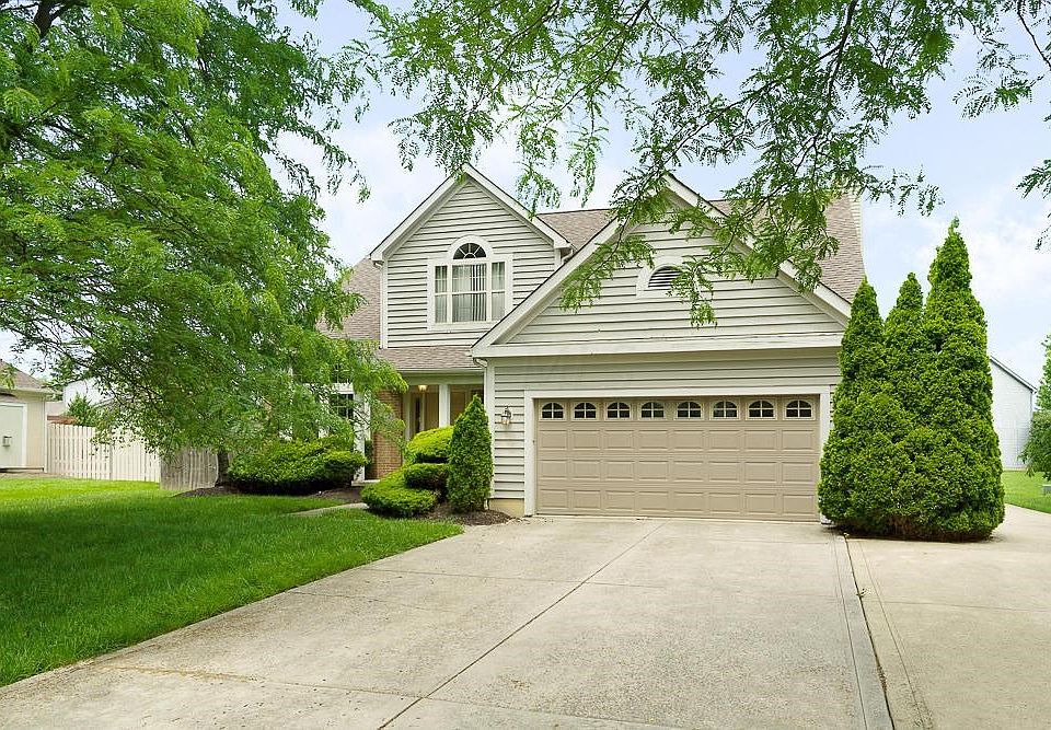 1st image of 4725 Clayburn Dr E