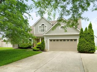 4725 Clayburn Dr E, Grove City, OH 43123