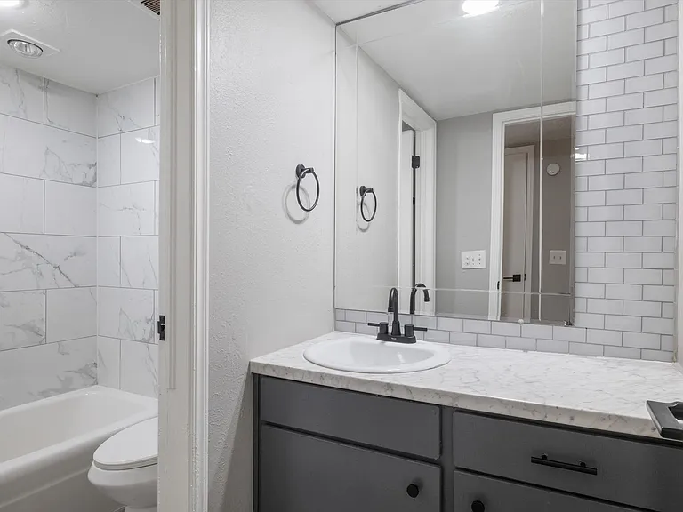 Castle Tower Apartments | Renovated Homes in Northwest Oklahoma City — Photo 21