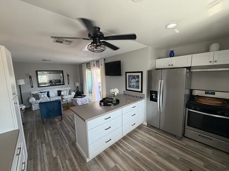 1621 Griffin St #A — Photo 5