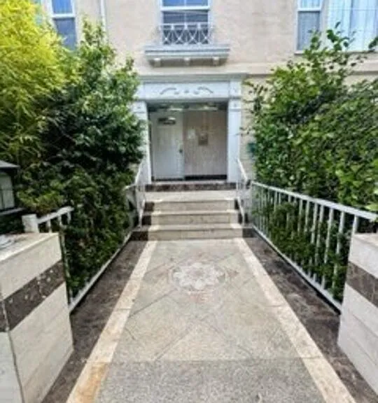 133 S Crescent Dr #7 — Photo 4