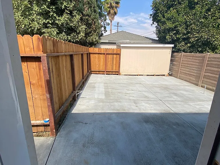 6952 Tampa Ave — Photo 8
