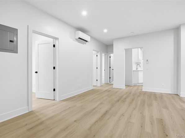 36 Dunwoodie St FLOOR 1