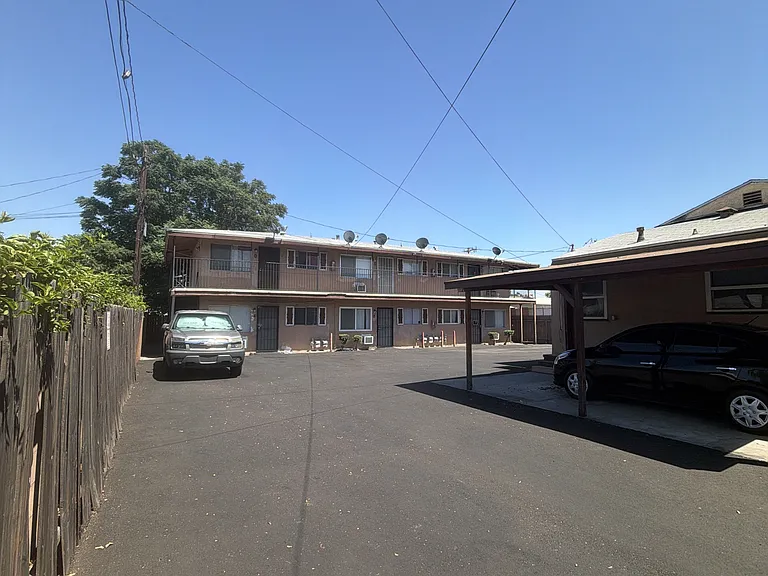 7339 McKinley St — Photo 2