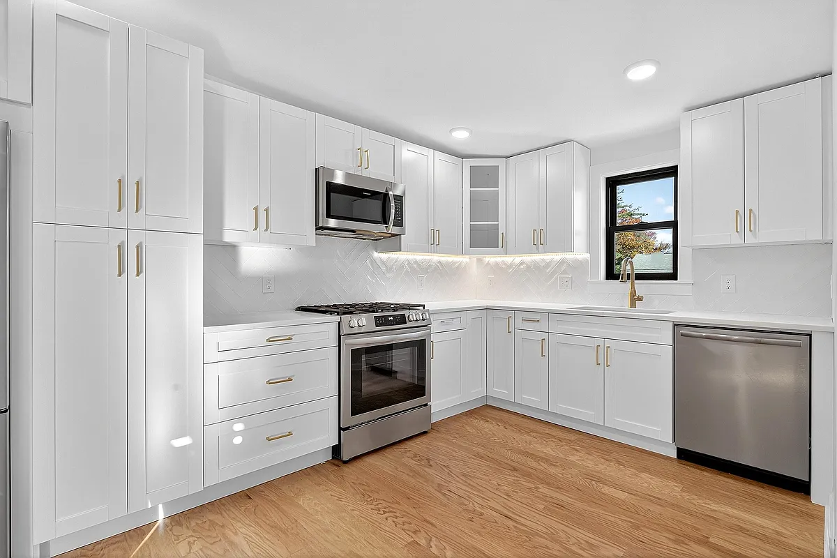 Building Photo - 167 Harrison Ave #3