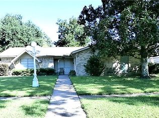4801 Crepe Myrtle Ln, Pasadena, TX 77505