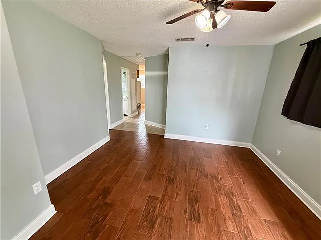 718 Lake Ave — Photo 1