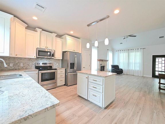 4th image of 406 Nene Ln