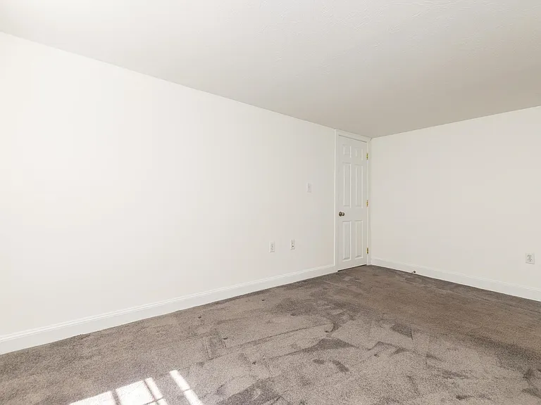 273 Maplewood Ave #1 — Photo 17