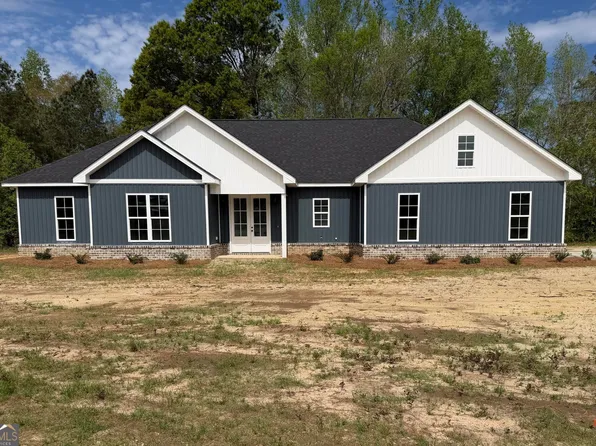 1129 Mulberry Pl, Dudley, GA 31022