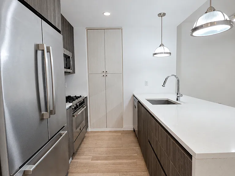160 1st St #314 — Photo 8