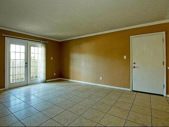 3rd image of 315 Wymore Rd APT 100