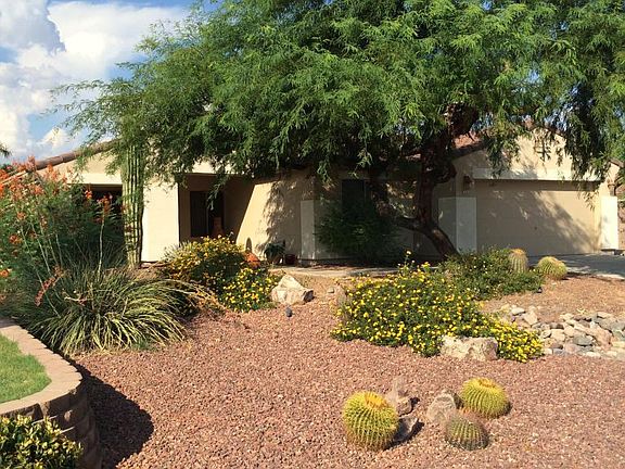 3rd image of 2526 E Carla Vista Dr