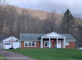 1197 Mount Cobb Rd, Lake Ariel, PA 18436