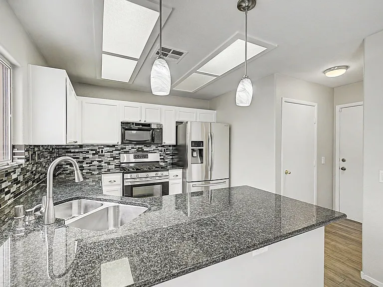 7928 Horn Beam Ct — Photo 6