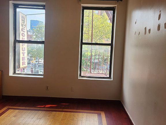 2nd image of 103 Allen St APT 3