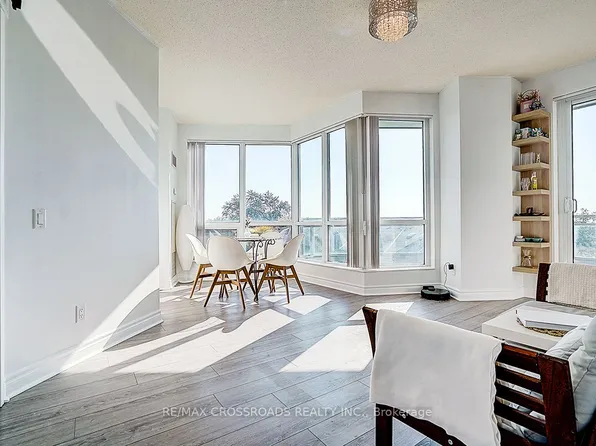 60 Byng Ave #510, Toronto, ON M2N 7K3