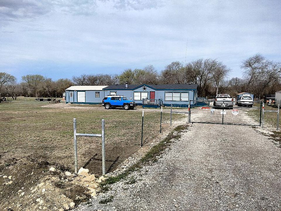 2nd image of 1517 Lower Meadows Ln