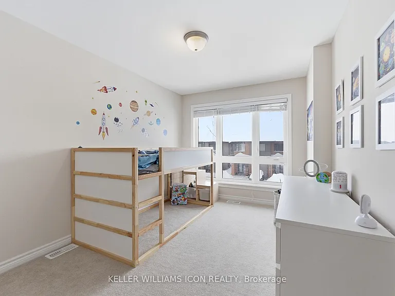 726 Guardian Grv — Photo 13