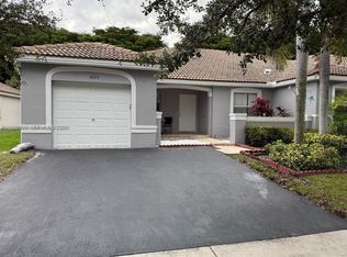 1653 Zenith Way, Fort Lauderdale, FL 33327